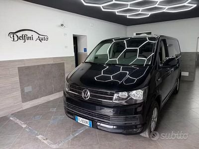 Usata VW Caravelle Trendline 102 CV (75 kW) 2017 Nero Furgone