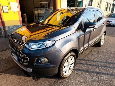 Usata Ford Ecosport Titanium 125 CV (91 kW) 2016 Grigio SUV