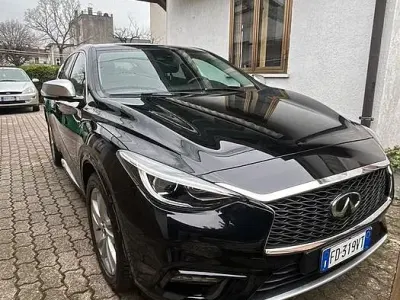Usata Infiniti Q30 109 CV (80 kW) 2016 Nero Berlina