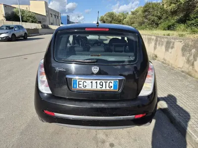 Usata Lancia Ypsilon 60 CV (44 kW) 2011 Utilitaria