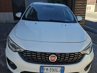 Usata Fiat Tipo Pop 95 CV (69 kW) 2017 Berlina