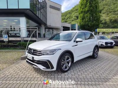 Usata VW Tiguan R-line 150 CV (110 kW) 2022 Bianco SUV
