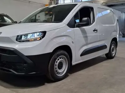 Nuova Toyota Proace City Active 102 CV (75 kW) 2026 Bianco Monovolume