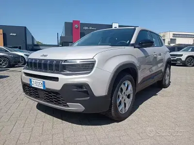 Usata Jeep Avenger Altitude 101 CV (74 kW) 2024 Beige SUV