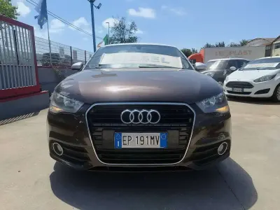 Usata Audi A1 Sportback Attraction 105 CV (77 kW) 2013 Marrone Utilitaria