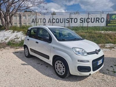 Usata Fiat Panda Easy 69 CV (50 kW) 2016 Bianco Utilitaria
