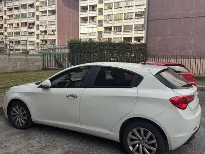 Usata Alfa Romeo Giulietta 120 CV (88 kW) 2015 Bianco Utilitaria