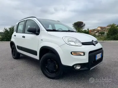 Usata Fiat Panda 4x4 85 CV (62 kW) 2020 Bianco Utilitaria