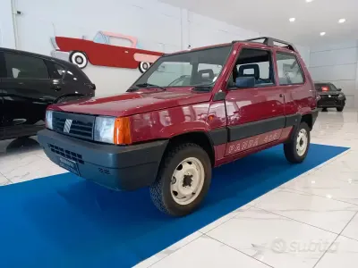 Usata Fiat Panda 4x4 Trekking 50 CV (36 kW) 1993 Rosso Utilitaria