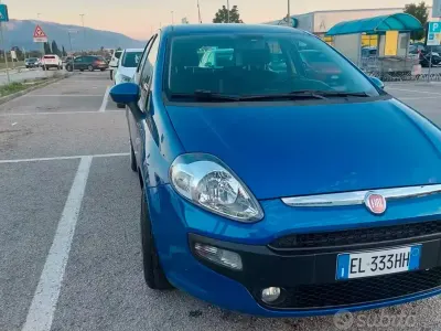 Brugt Fiat Punto 75 HK (55 kW) 2011 Blå Hatchback