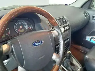 Gebraucht Ford Mondeo Ghia 155 PS (114 kW) 2005 Grau Kombi