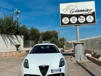 Usata Alfa Romeo Giulietta 120 CV (88 kW) 2017 Bianco Utilitaria