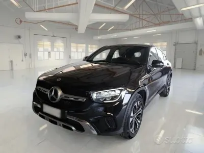 Usata Mercedes GLC200 Business 194 CV (142 kW) 2023 Nero SUV