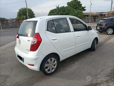 Usata Hyundai i10 66 CV (48 kW) 2013 Bianco Utilitaria