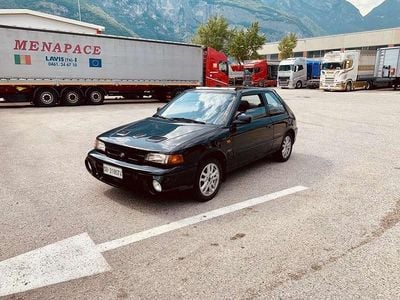 Usata Mazda 323 185 CV (136 kW) 1992 Nero Berlina