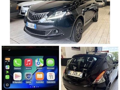 Usata Lancia Ypsilon Gold 69 CV (50 kW) 2022 Nero cinema Utilitaria