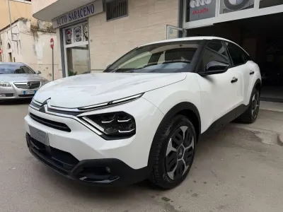 Usata Citroën C4 Feel 110 CV (80 kW) 2021 Bianco met. Berlina