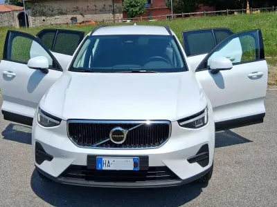 Usata Volvo XC40 163 CV (119 kW) 2025 Bianco SUV