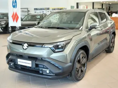 Nuova Suzuki e-Vitara 94 kW (129 CV) 2026 Giallo SUV