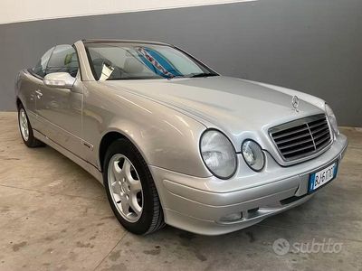 Usata Mercedes CLK320 Elegance 217 CV (159 kW) 2000 Grigio Cabrio