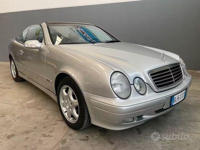 Usata Mercedes CLK320 Elegance 218 CV (160 kW) 2000 Grigio Cabrio