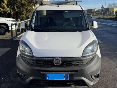 Usata Fiat Doblò 272 CV (200 kW) 2019 Bianco Monovolume