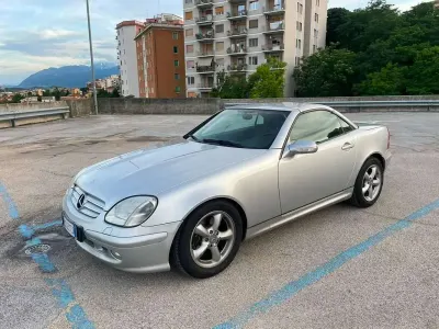 Usata Mercedes SLK320 218 CV (160 kW) 2000 Argento Cabrio