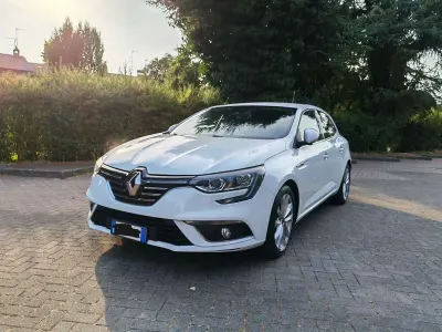 Usata Renault Mégane IV Intens 110 CV (80 kW) 2017 Bianco Berlina