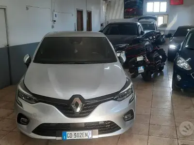 Usata Renault Clio V 86 CV (63 kW) 2020 Grigio Berlina
