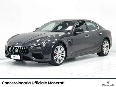 Usata Maserati Ghibli GranLusso 275 CV (202 kW) 2019 Grigio maratea Berlina