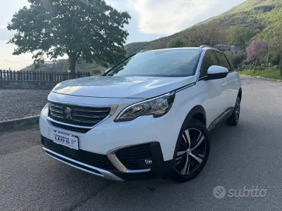 Usata Peugeot 5008 Allure 131 CV (96 kW) 2019 Bianco SUV