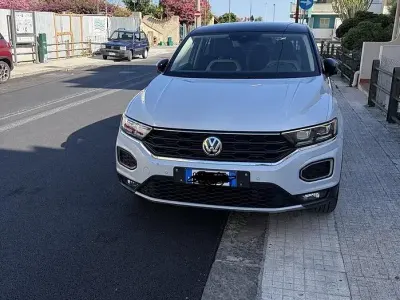 Usata VW T-Roc 116 CV (85 kW) 2019 Bianco SUV