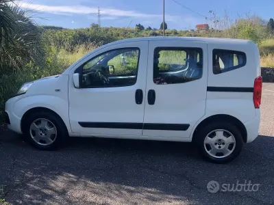 Usata Fiat Qubo Trekking 95 CV (69 kW) 2022 Bianco Monovolume