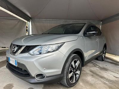 Grigio Usata 2015 Nissan Qashqai Tekna SUV | 10.999 € (Buon prezzo)
