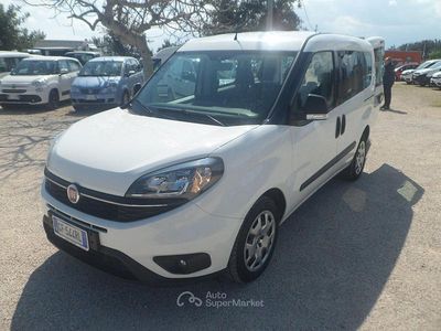 Usata Fiat Doblò 120 CV (88 kW) 2022 Bianco Monovolume