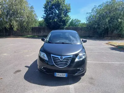 Usata Lancia Ypsilon Gold 69 CV (50 kW) 2013 Utilitaria