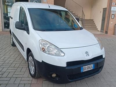 Bianco Usata 2013 Peugeot Partner Monovolume | 3990 € (Buon prezzo)