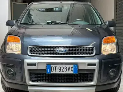 Usata Ford Fusion 68 CV (50 kW) 2009 Bluazzurro Utilitaria