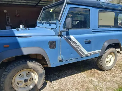 Usata Land Rover Defender 86 CV (63 kW) 1989 SUV