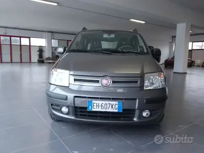 Usata Fiat Panda Dynamic 69 CV (50 kW) 2011 Grigio Berlina