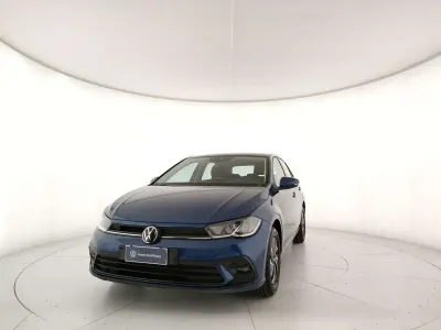 Usata VW Polo Life 95 CV (69 kW) 2023 Reef blue metallizzato Utilitaria