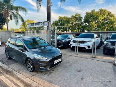 Usata Ford Fiesta Vignale 125 CV (91 kW) 2018 Grigio Utilitaria