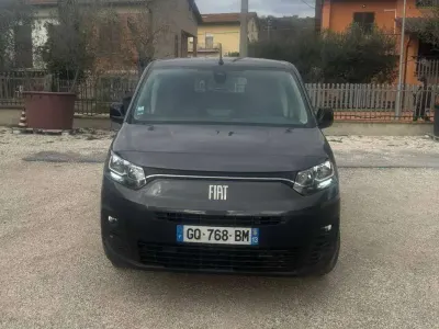 Usata Fiat Doblò 135 CV (99 kW) 2023 Grigio Monovolume
