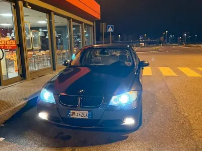 Usata BMW 318 143 CV (105 kW) 2008 Grigio Berlina