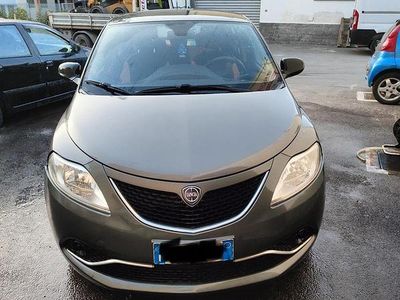 Usata Lancia Ypsilon 2016 Grigio Utilitaria