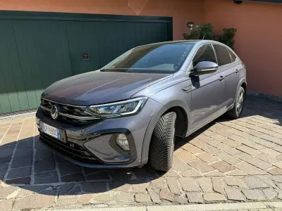 Usata VW Taigo R-line 110 CV (80 kW) 2023 Grigio SUV