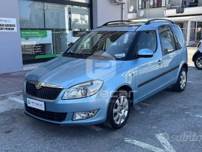 Usata Skoda Roomster Style 75 CV (55 kW) 2011 Bluazzurro Monovolume