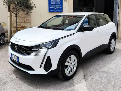 Usata Peugeot 3008 Active 131 CV (96 kW) 2022 Bianco SUV