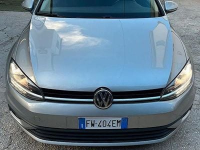 Usata VW Golf VII 116 CV (85 kW) 2019 Grigio Station wagon
