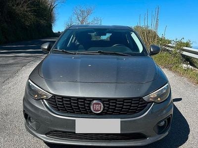 Occasion Fiat Tipo Business 120 ch (88 kW) 2018 Gris Berline